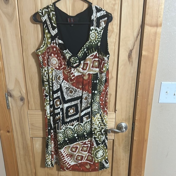 R&K Black and Green Dress with Floral Accents - Picture 1 of 5